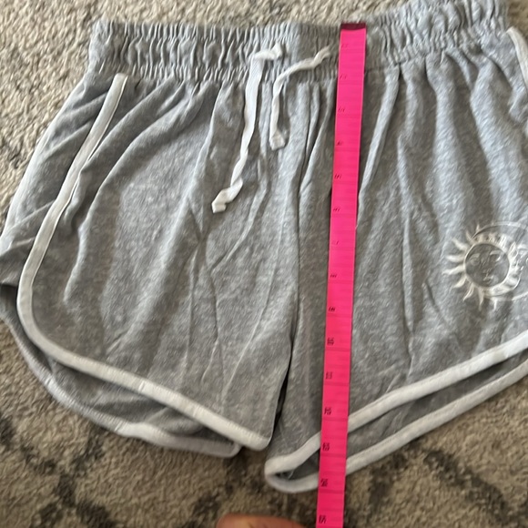 70’s Inspired Shorts - Picture 7 of 7